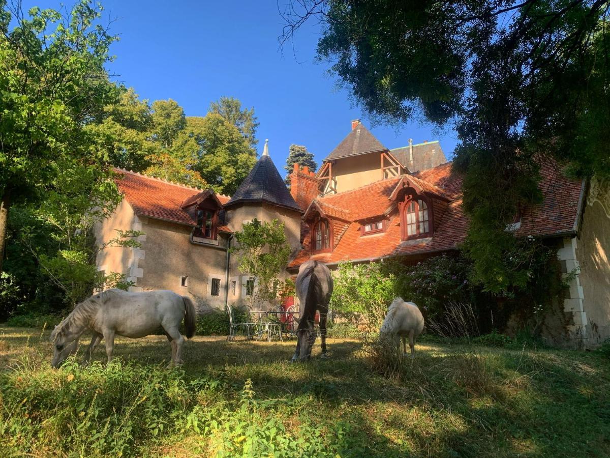 Parc De Lesseps Bed & Breakfast Meunet-Planches Exterior photo